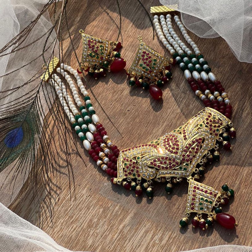 Jadau Jewelry: A Story Etched in Gold