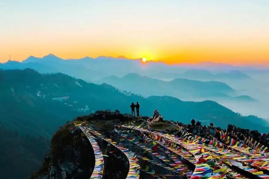 George Everest – Iconic Mountain Viewpoint