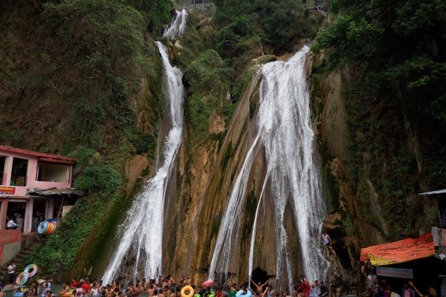 Kempty Falls – Waterfall Fun Near Mussoorie