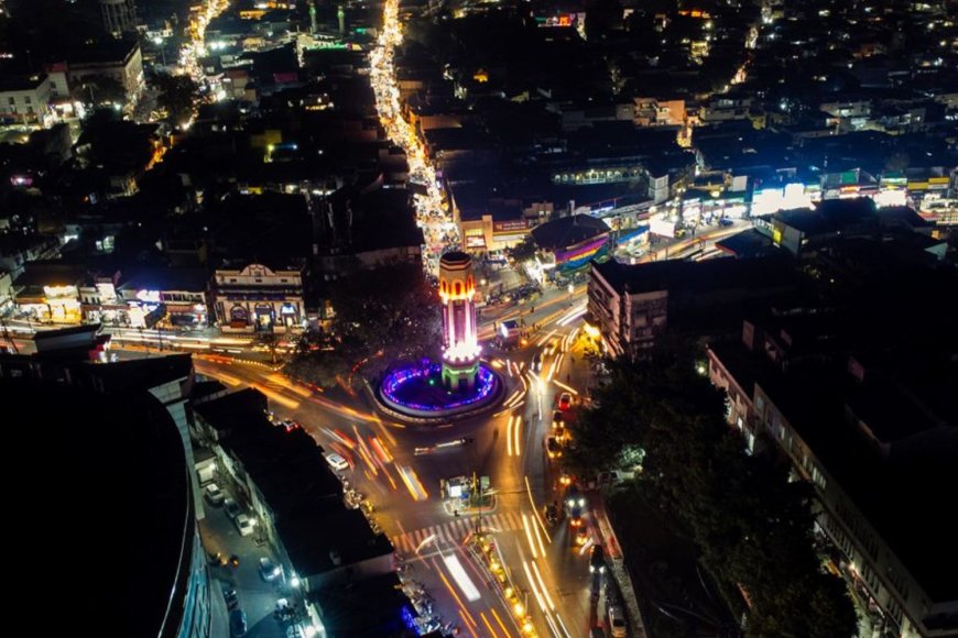Paltan Bazaar & Clock Tower