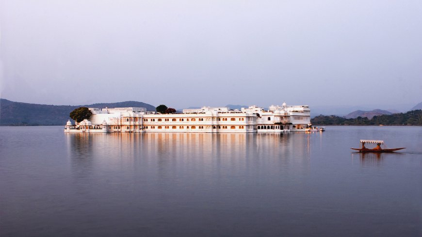 Taj Lake Palace - the magnificent mid-lake palace resort