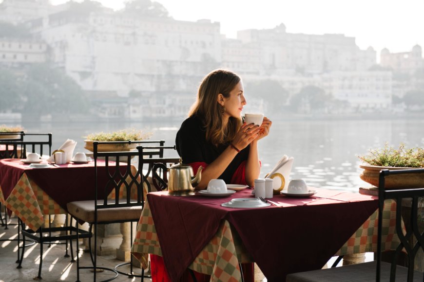 Best Rooftop Cafés in Udaipur With Stunning Lake Views