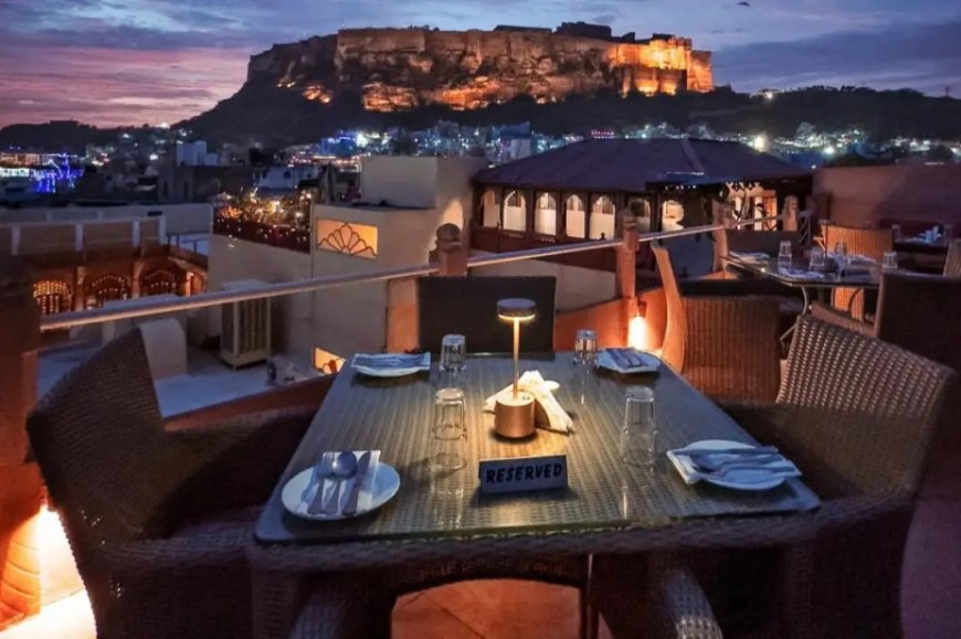 Indique / Rooftop restaurants (views of Mehrangarh)