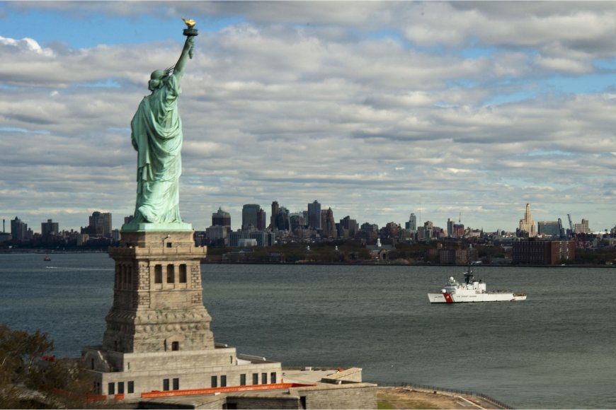 Top 10 Must-Visit Attractions in New York City for First-Time Travelers
