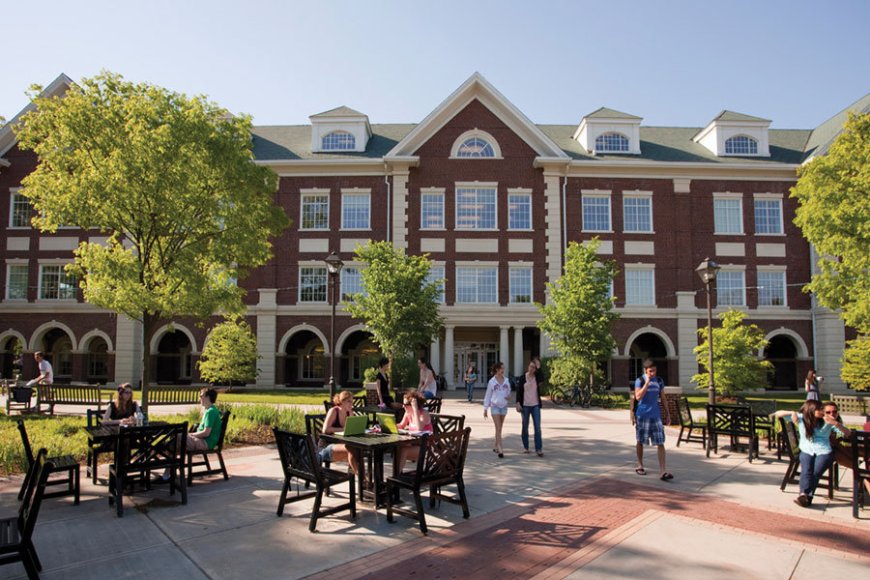 The College of New Jersey (TCNJ)