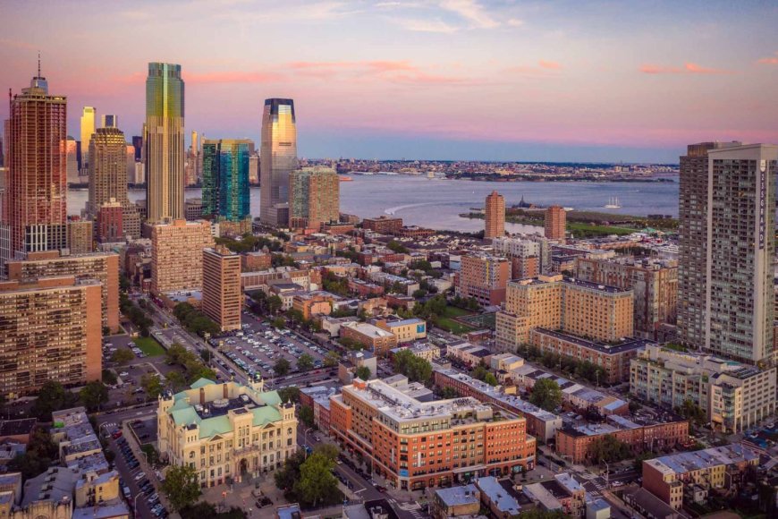 Top 8 Comedy Clubs in New Jersey  City for Stand-Up Lovers
