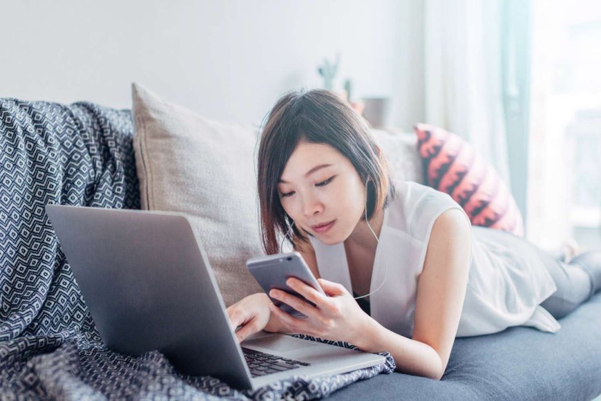 Why We Can’t Stop Checking Our Phones Even Without Any Notifications