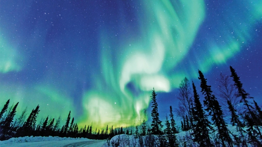 An Aurora Chaser's Guide to the Northern Lights: When, Where & How to See Them